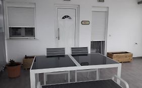 Chrisa'S Apartment